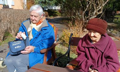 NADACE AGEL potěšila nečekaným dárkem seniory v charitních domovech 